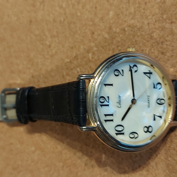 Collezio Gold Tone Quartz Watch - Picture 6 of 6